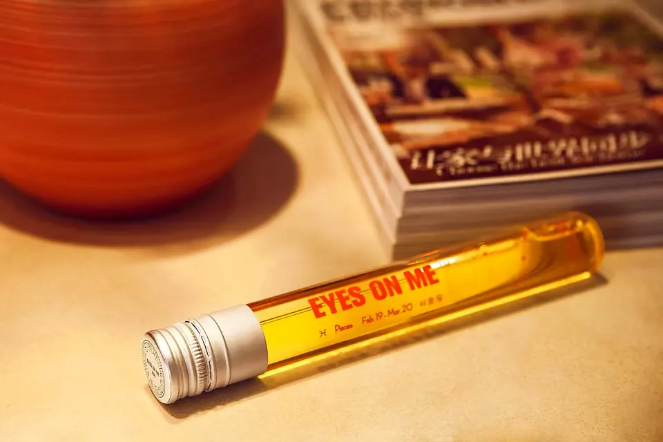 EYES ON ME · Warm setting
